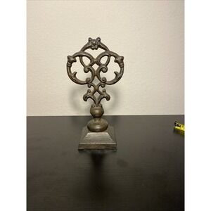 Vintage Cast Iron ~ 1 Garden or Table Top Mantle Decor ~ 10" Tall